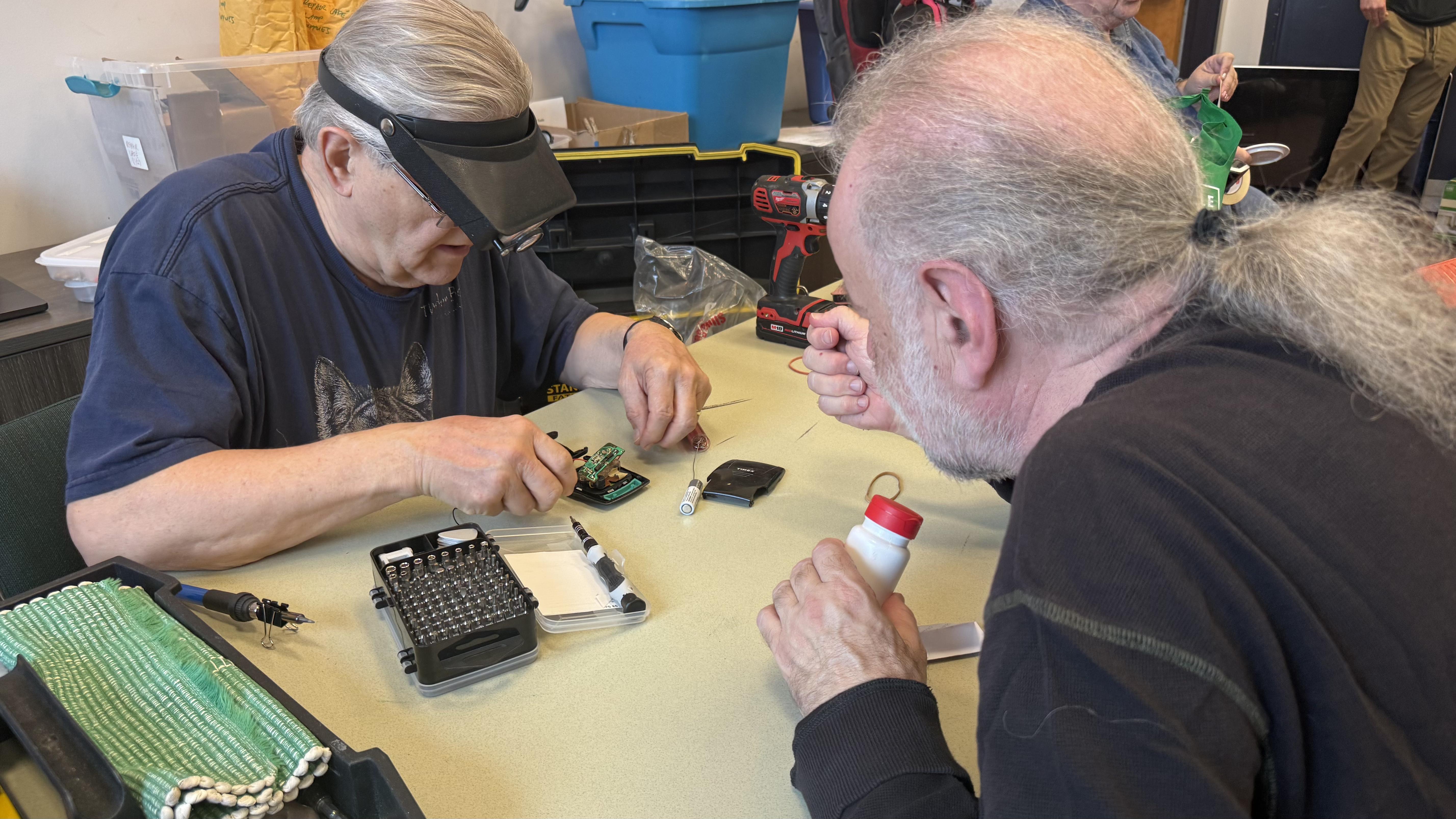 Repair Cafe photo 3